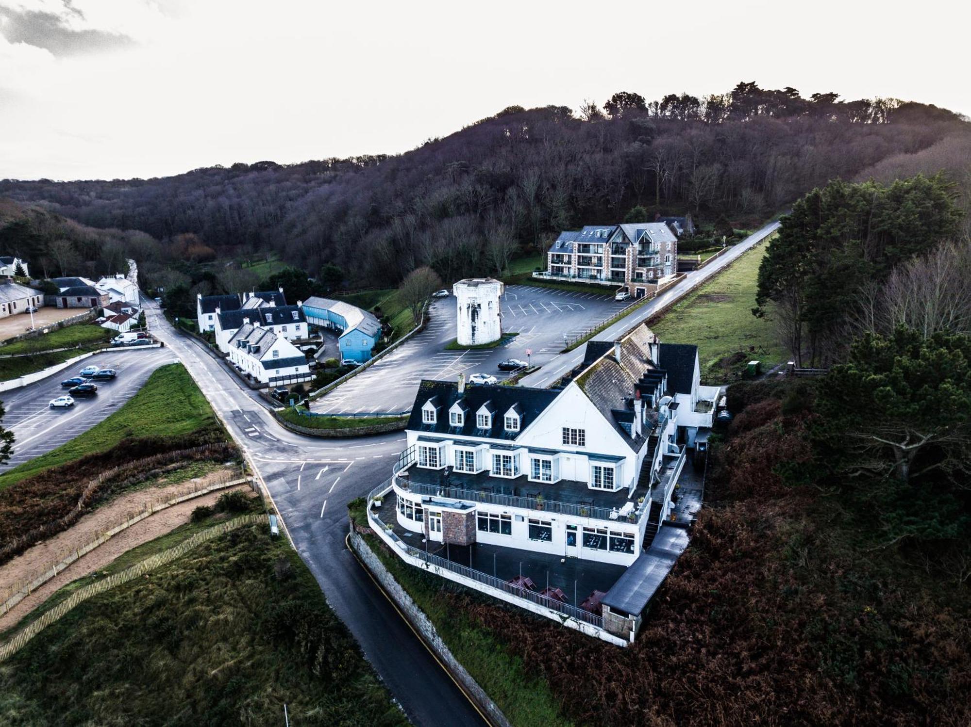 The Prince Of Wales Hotel St Ouen's Bagian luar foto